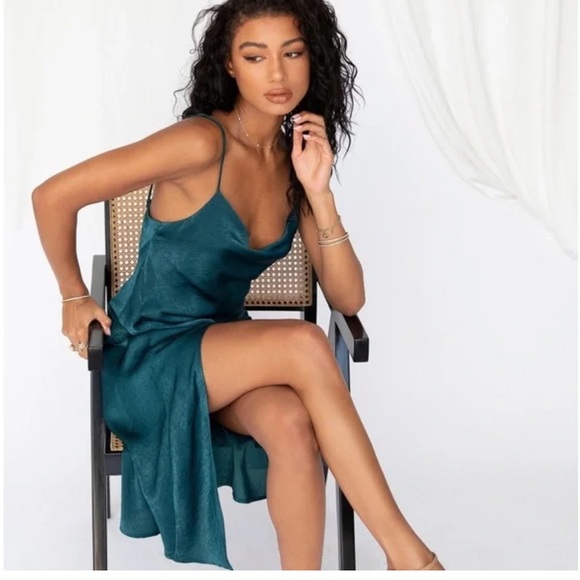 RESA Madison Slip in Emerald - Picture 3 of 6